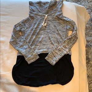 Splendid grey turtle neck with black fabric under